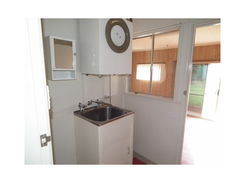 14 Hodges Street, Parkes NSW 2870