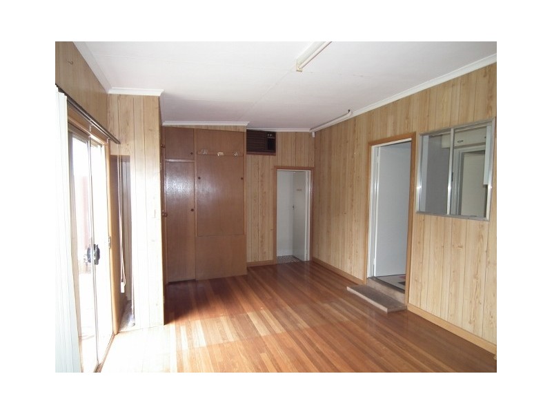 14 Hodges Street, Parkes NSW 2870