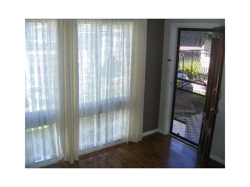 11 Keast Street, Parkes NSW 2870