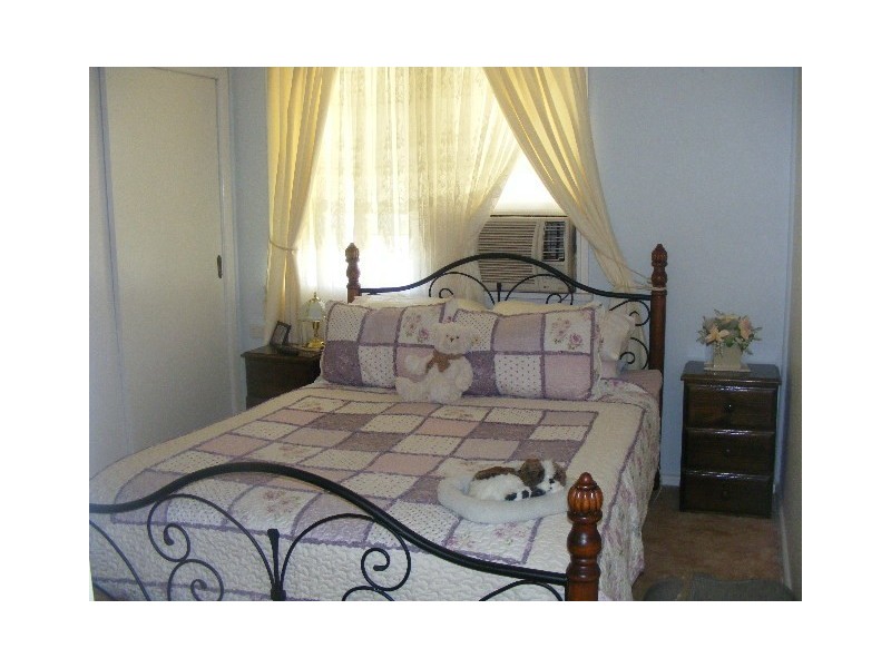 11 Keast Street, Parkes NSW 2870