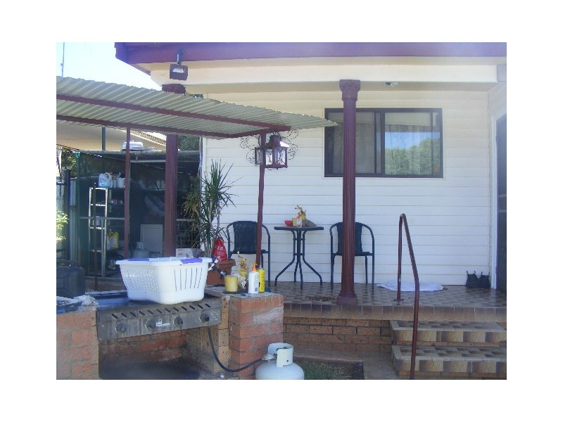 11 Keast Street, Parkes NSW 2870