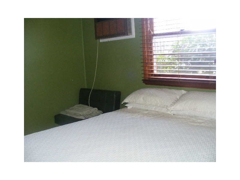 2 Gladstone Street, Parkes NSW 2870