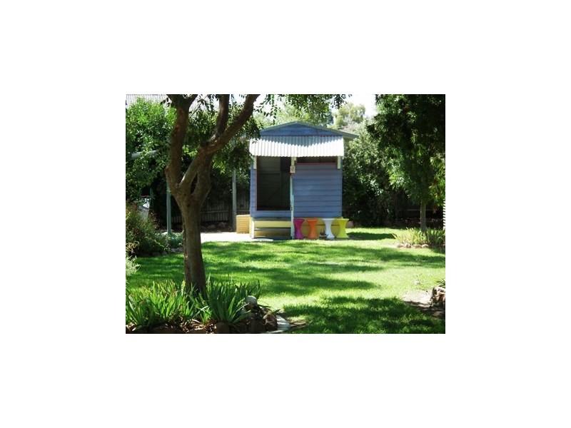 28 Pine Road, Parkes NSW 2870