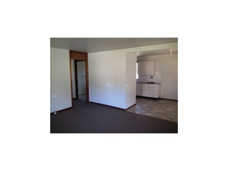 14 Callaghan Street, Parkes NSW 2870