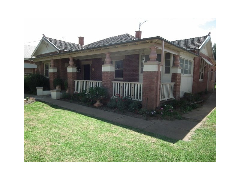 26 Victoria Street, Parkes NSW 2870