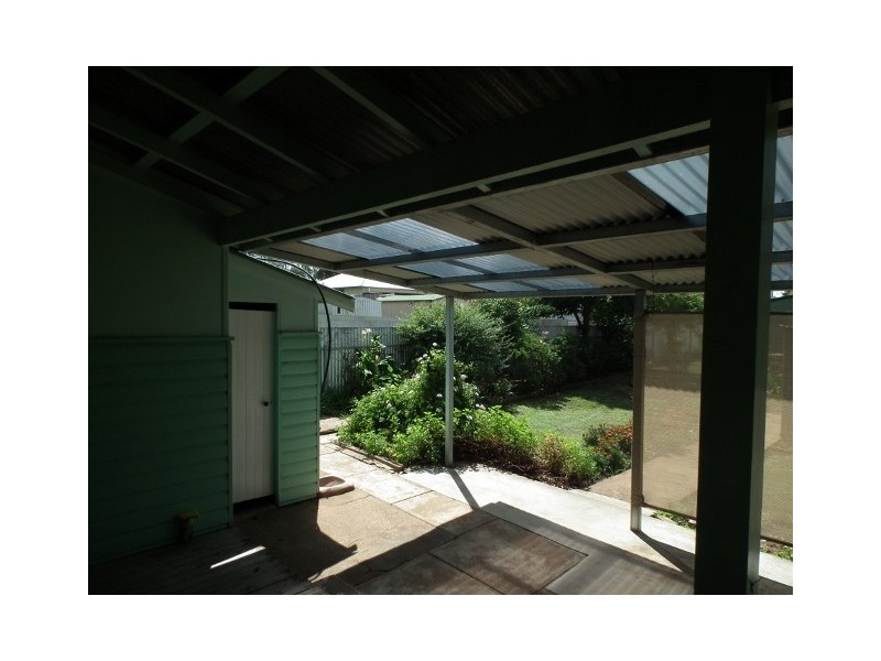 11 Bollinger Street, Parkes NSW 2870