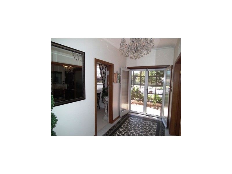 3 Rose, Parkes NSW 2870