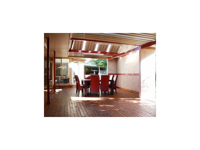2 Billabong Crescent, Parkes NSW 2870