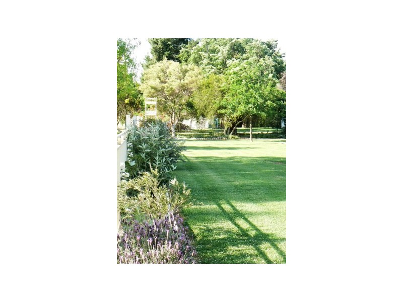 2 Billabong Crescent, Parkes NSW 2870