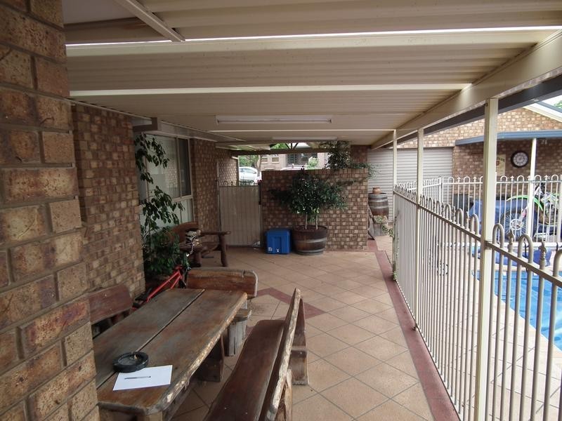 8 Noonan, Parkes NSW 2870
