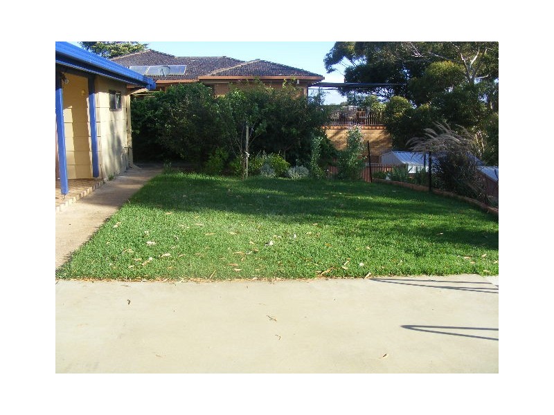 4 Ted Parker Circuit, Parkes NSW 2870