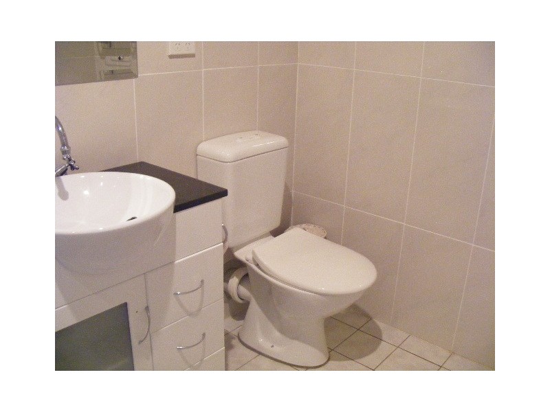 123 London Road, Parkes NSW 2870