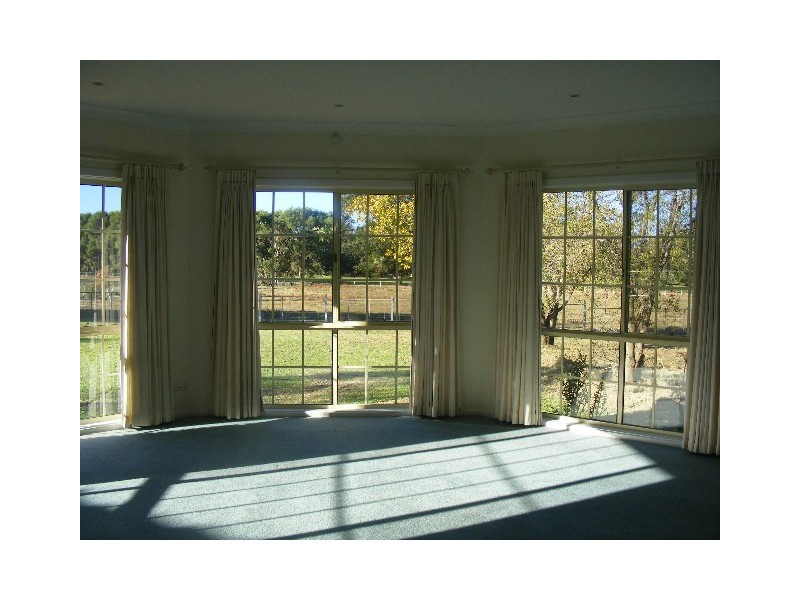 123 London Road, Parkes NSW 2870