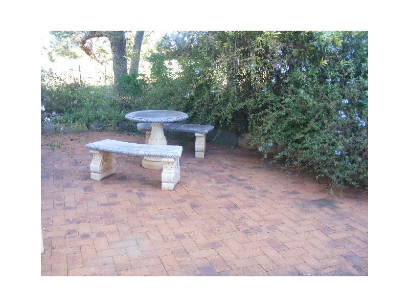 123 London Road, Parkes NSW 2870
