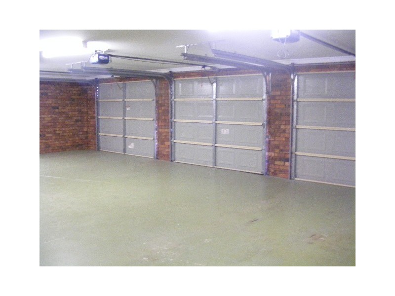 123 London Road, Parkes NSW 2870