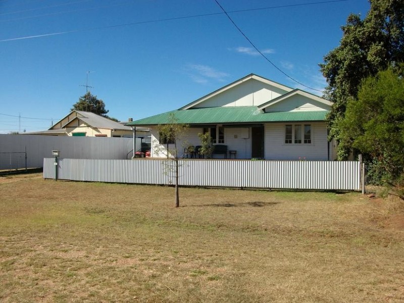 17 Kitchener, Tullamore NSW 2874