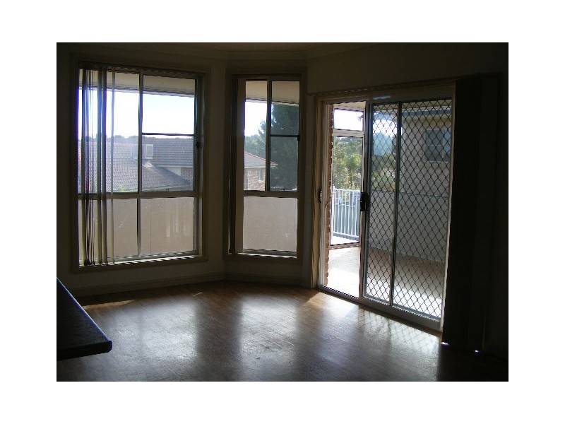 8 Glenburnie Close, Parkes NSW 2870