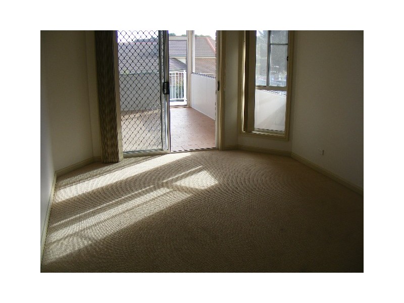 8 Glenburnie Close, Parkes NSW 2870
