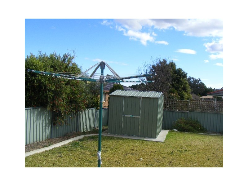8 Glenburnie Close, Parkes NSW 2870