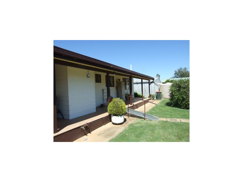 43 Lachlan St, Bogan Gate NSW 2876