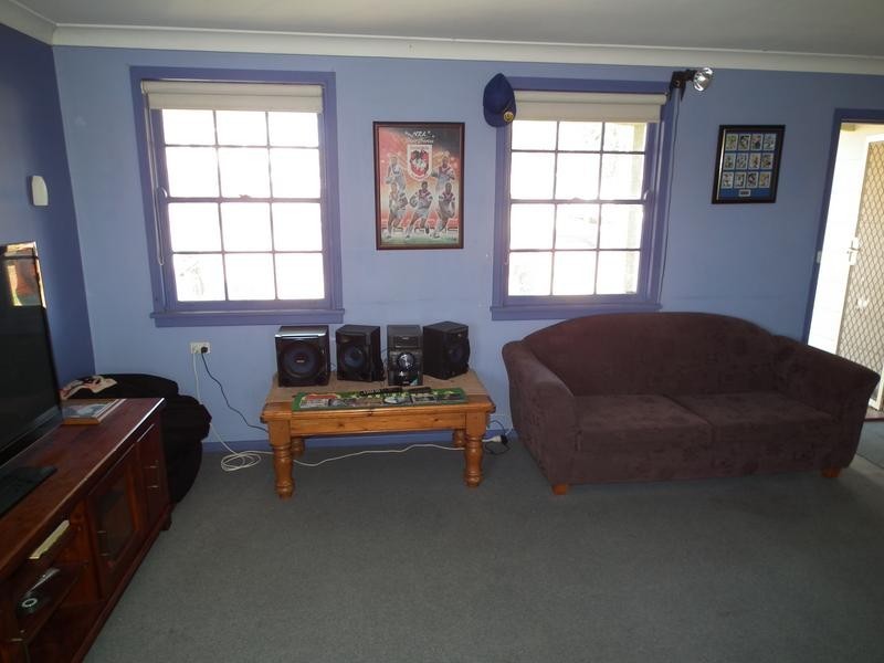 28 Callaghan Street, Parkes NSW 2870