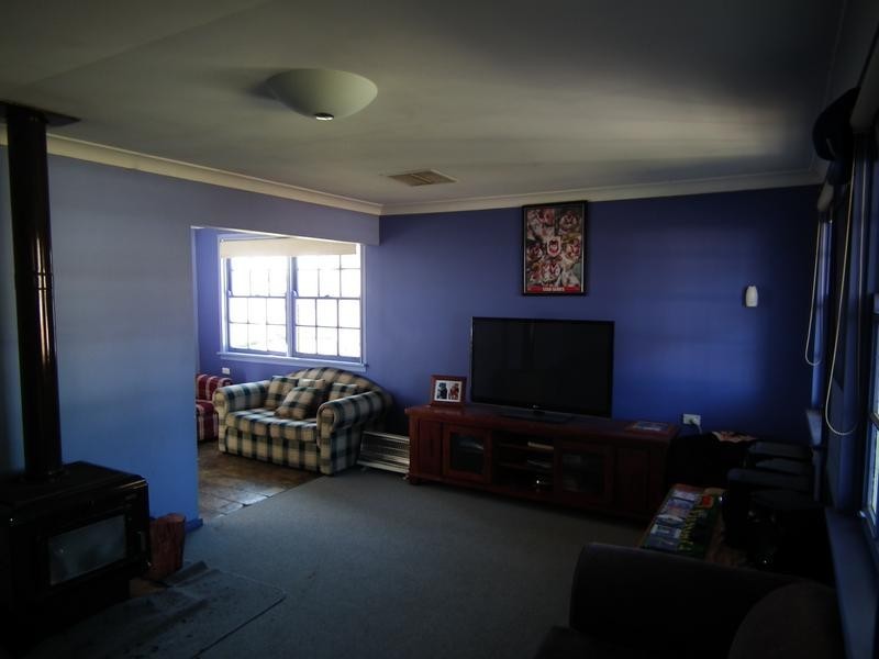 28 Callaghan Street, Parkes NSW 2870