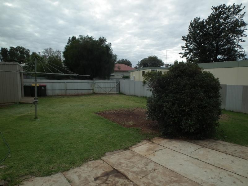 66 Mitchell Street, Parkes NSW 2870