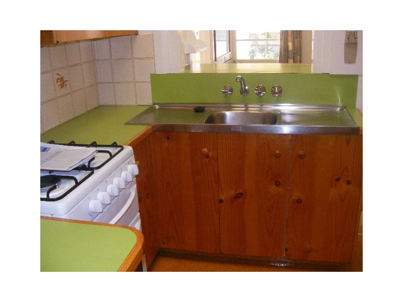 8 Carrington St, Parkes NSW 2870