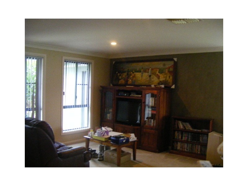 27 Charles Rigg Ave, Parkes NSW 2870