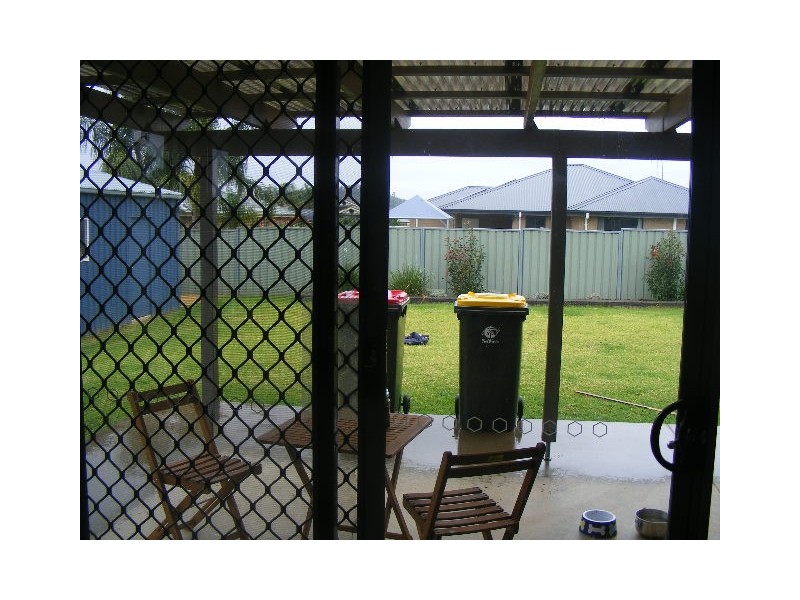 27 Charles Rigg Ave, Parkes NSW 2870