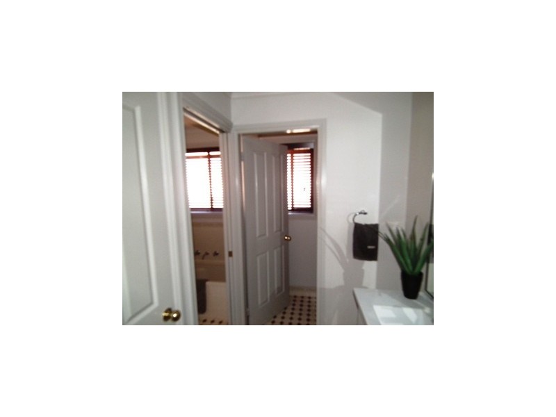 32 Paterson Street, Parkes NSW 2870