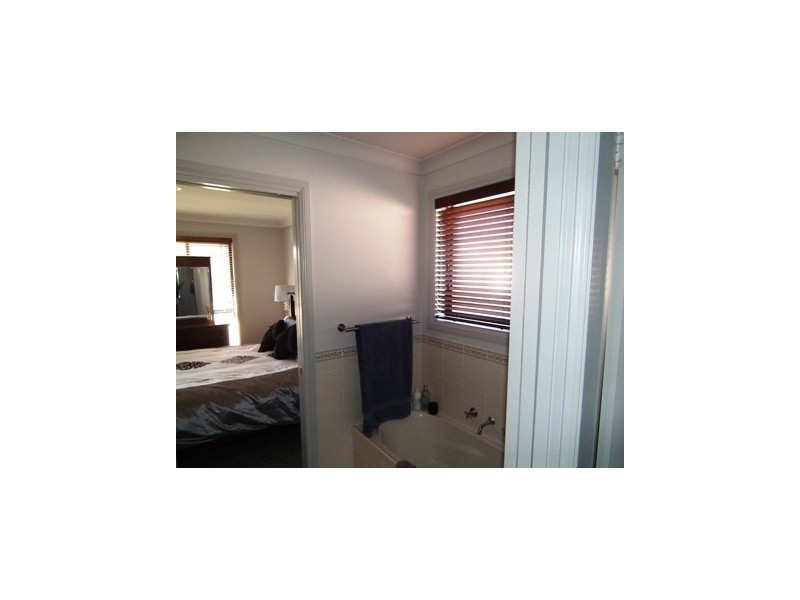 32 Paterson Street, Parkes NSW 2870