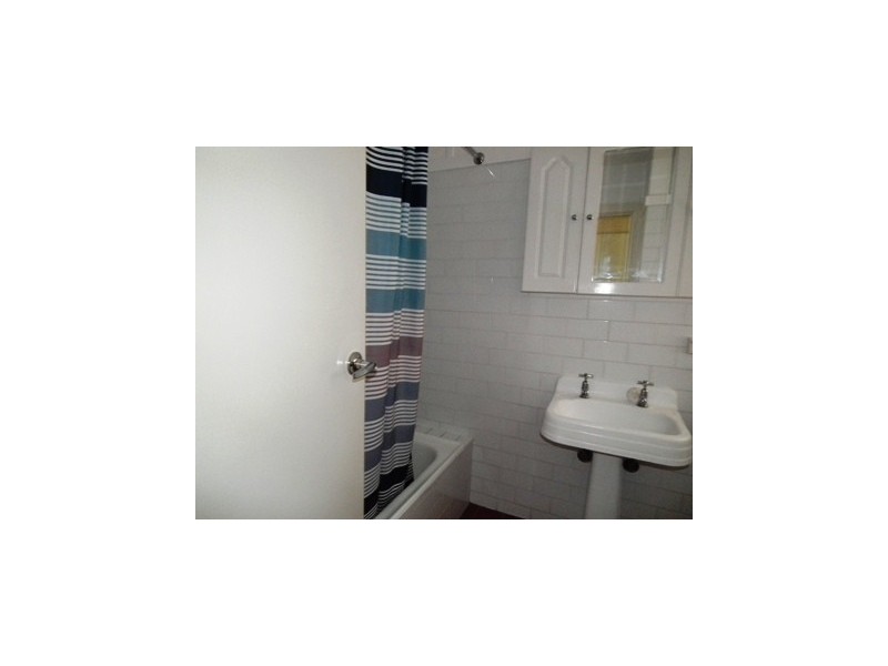 4 Charles Rigg Ave, Parkes NSW 2870