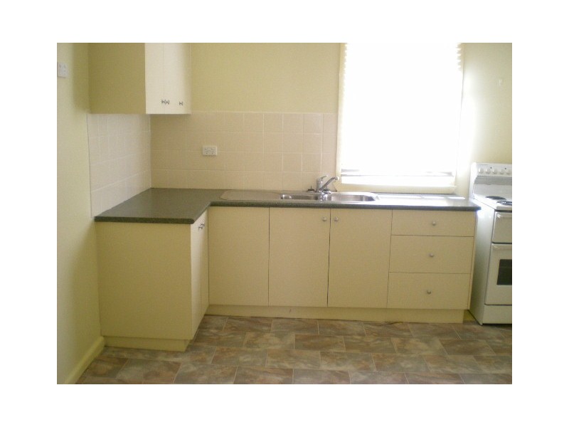 12 Gap Street, Parkes NSW 2870