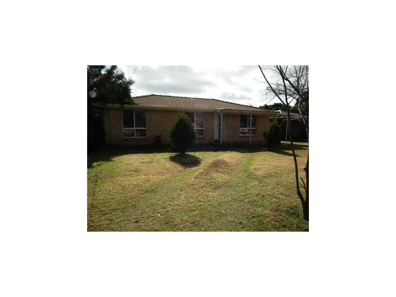 6 Guillan Place, Parkes NSW 2870