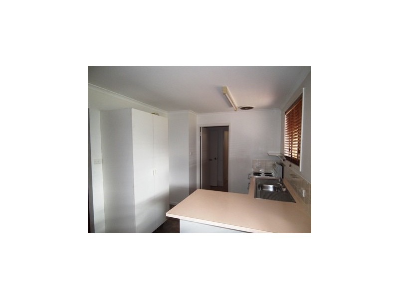 6 Guillan Place, Parkes NSW 2870