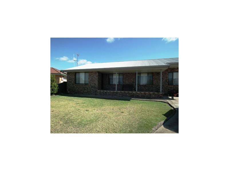 10 Werona Place, Parkes NSW 2870