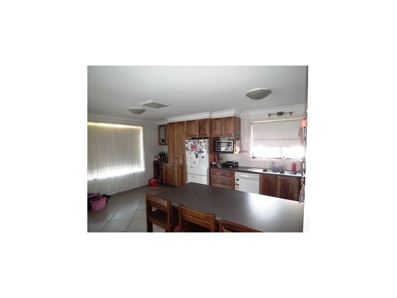 10 Werona Place, Parkes NSW 2870