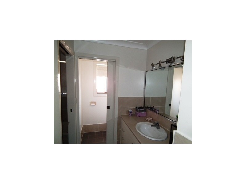 10 Werona Place, Parkes NSW 2870