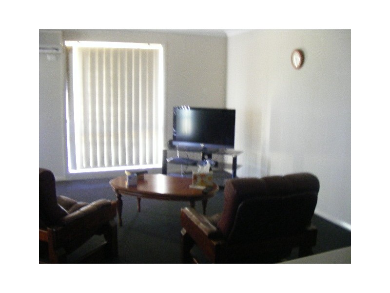 1/80 Close Street, Parkes NSW 2870