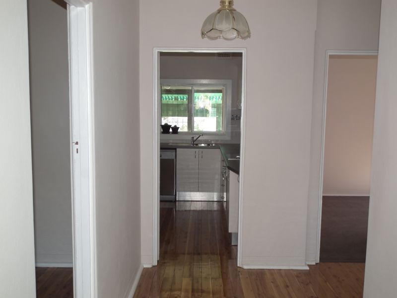 12 Bollinger Street, Parkes NSW 2870