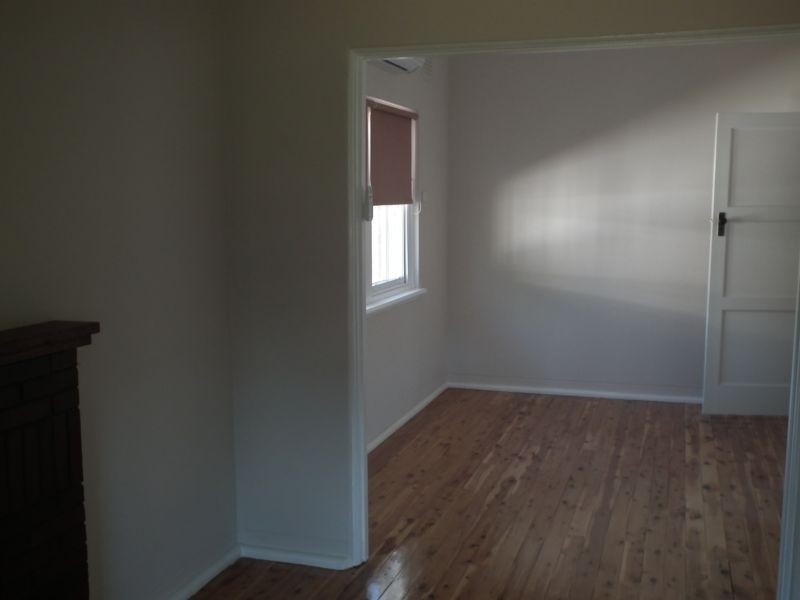 12 Bollinger Street, Parkes NSW 2870