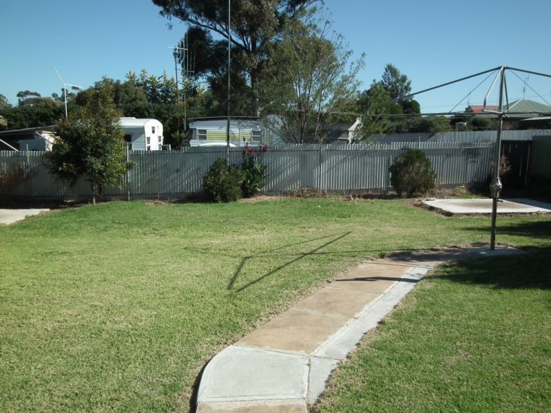 12 Bollinger Street, Parkes NSW 2870