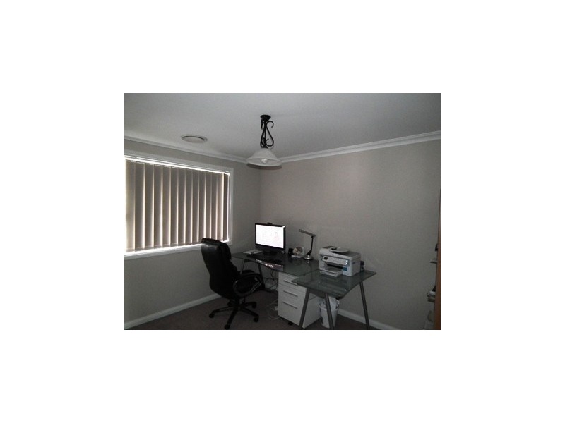 14 Glengowrie Close, Parkes NSW 2870