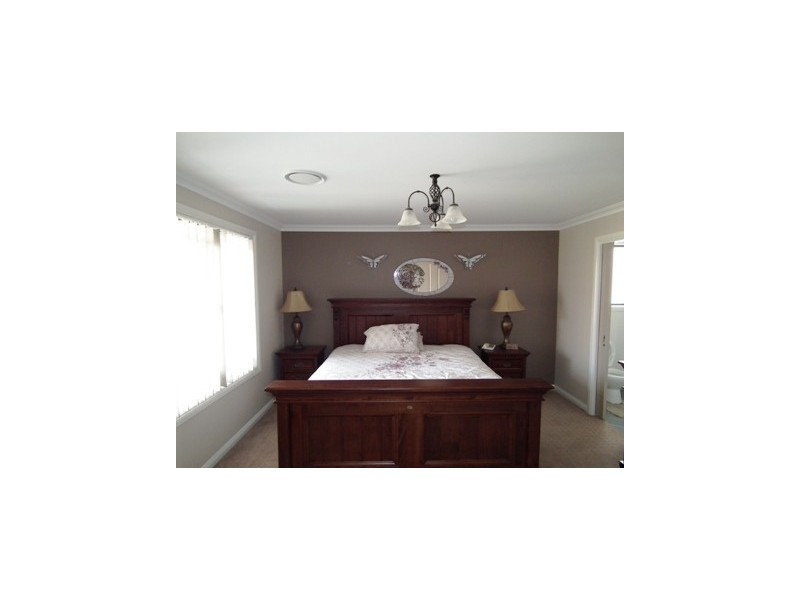 14 Glengowrie Close, Parkes NSW 2870