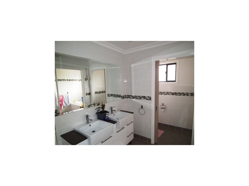 14 Glengowrie Close, Parkes NSW 2870