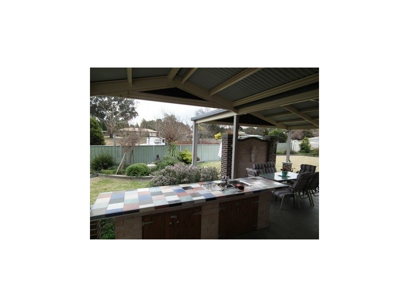 14 Glengowrie Close, Parkes NSW 2870