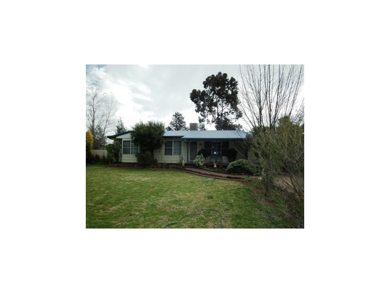 260 Nash Street, Parkes NSW 2870