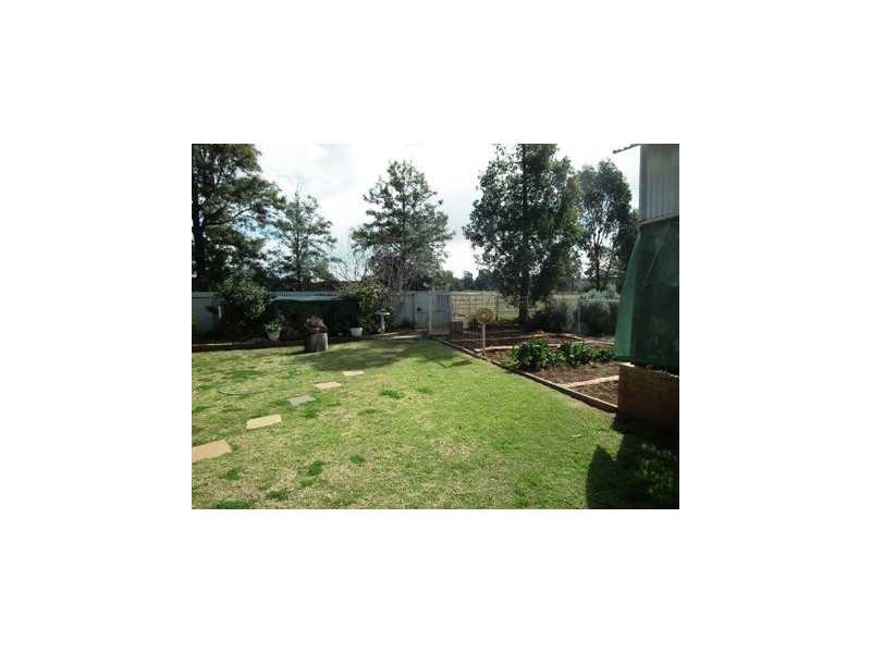 260 Nash Street, Parkes NSW 2870