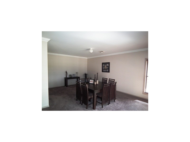 300 Nash Street, Parkes NSW 2870